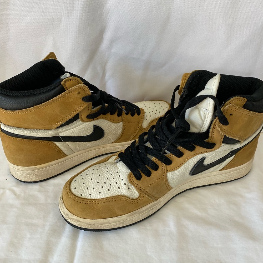 Jordan 1 Retro High Rookie of the Year Size 9